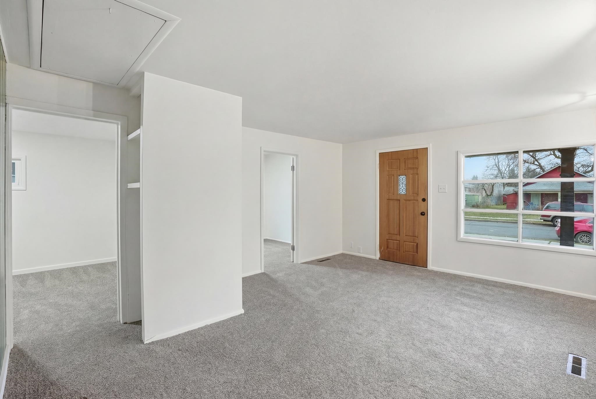 2207 East Gordon Avenue Spokane, WA 99207 - Photo 7 of 25