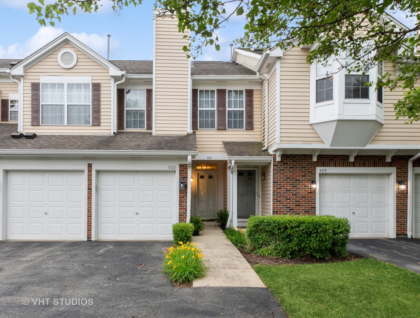 501 Grosse Pointe Circle, Vernon Hills, IL 60061 Compass