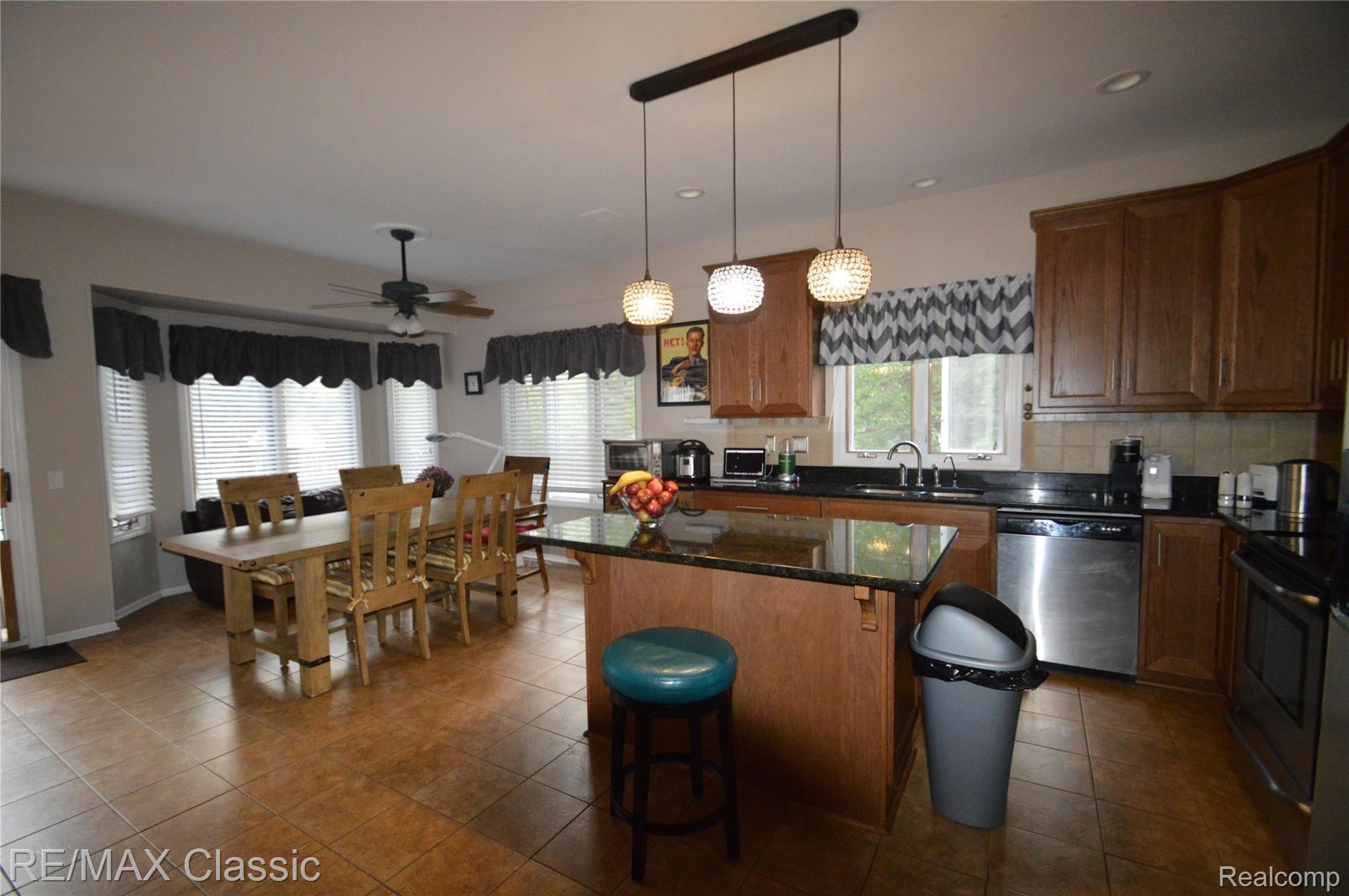 48255 Hanford Road Canton, MI 48187 - Photo 38 of 54 DSC_0062.JPG