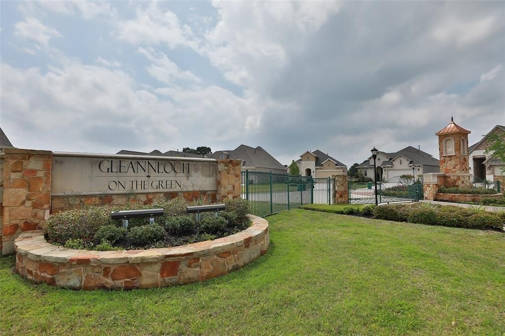 8827 Leaning Hollow Lane Spring, TX 77379 - Photo 2 of 49 Beautifully maintained entrance to this section.