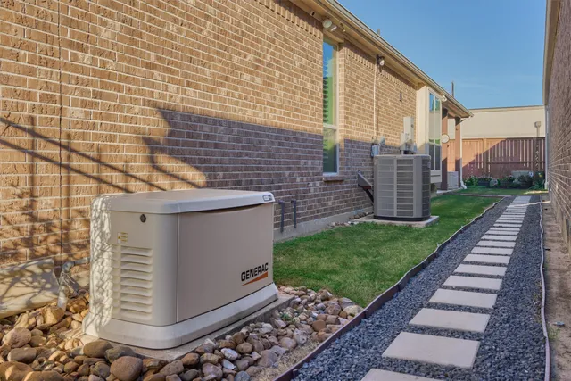 $485,000 | 8827 Leaning Hollow Lane, Spring, TX 77379