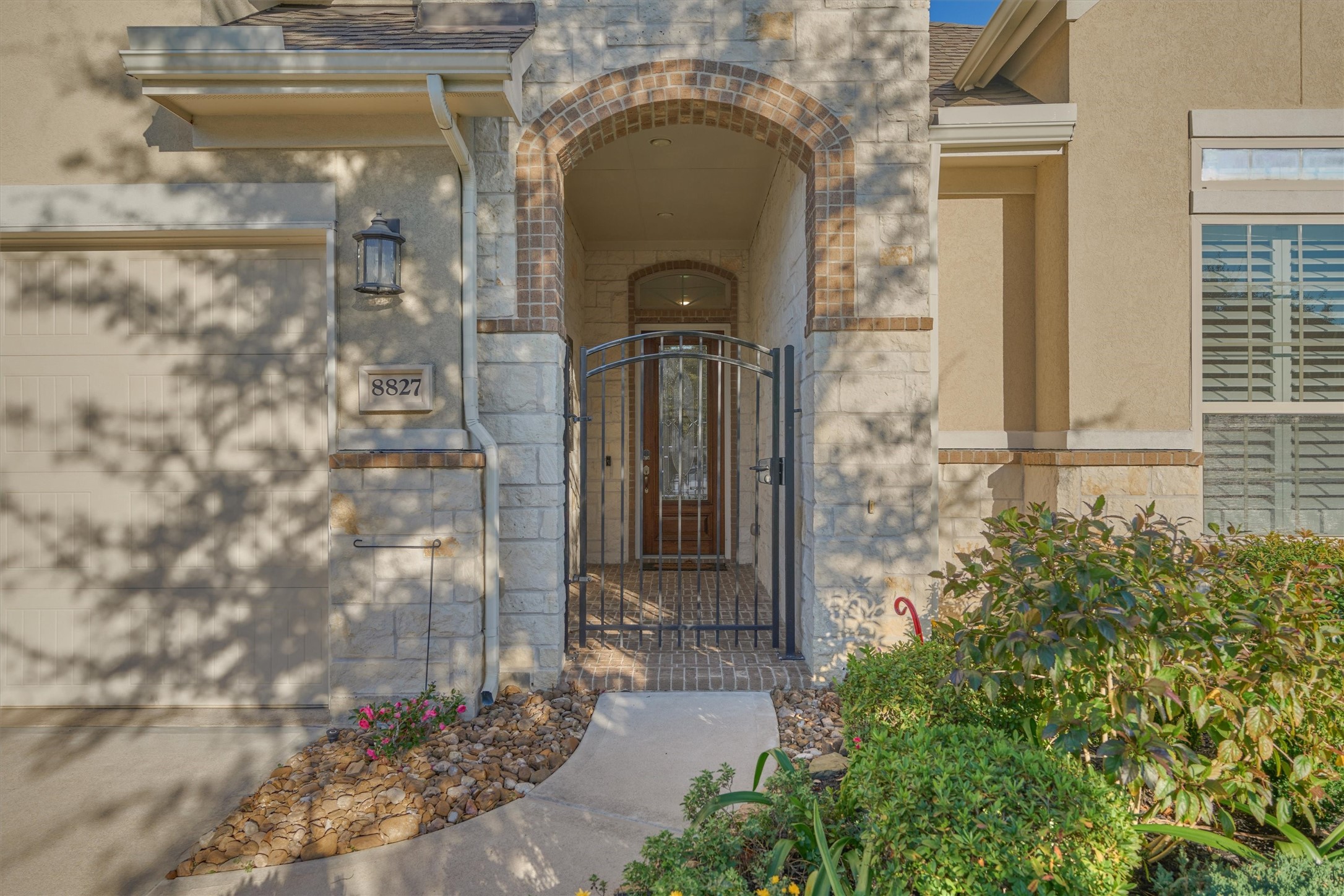 8827 Leaning Hollow Lane Spring, TX 77379 - Photo 6 of 49 Lockable gate was installed by owner and it limits solicitating.