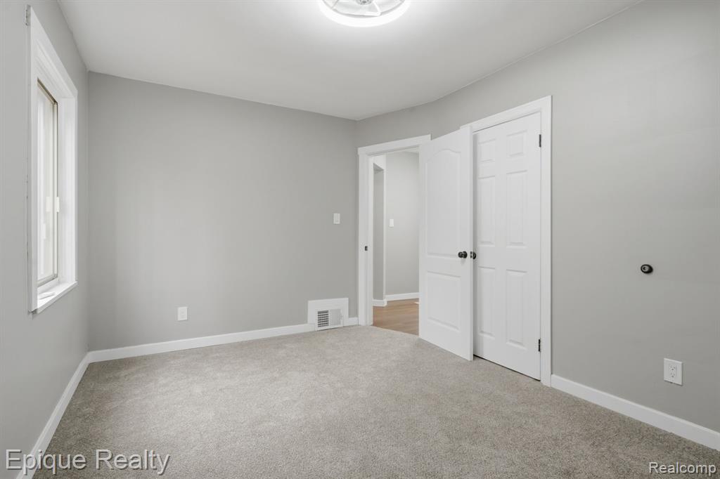 9991 Robson Street Detroit, MI 48227 - Photo 17 of 30