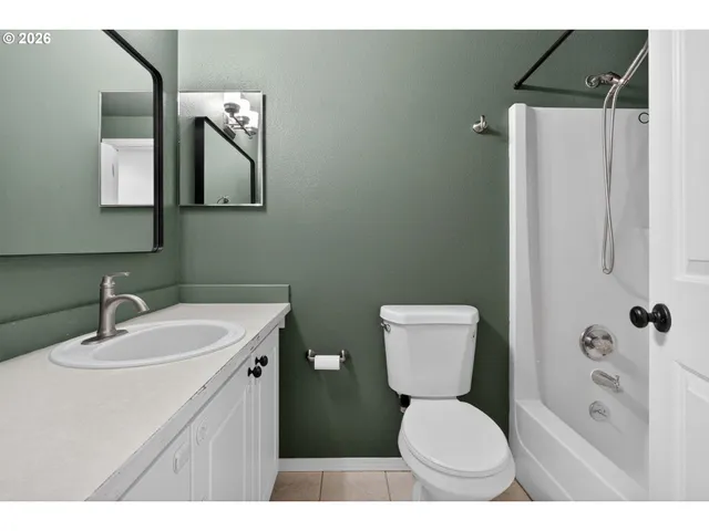 $520,000 | 17285 Southwest Hart Way, Beaverton, OR 97007