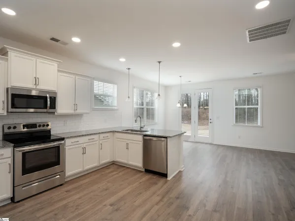 $2,315 | 30 Thorne Street, Fountain Inn, SC 29644