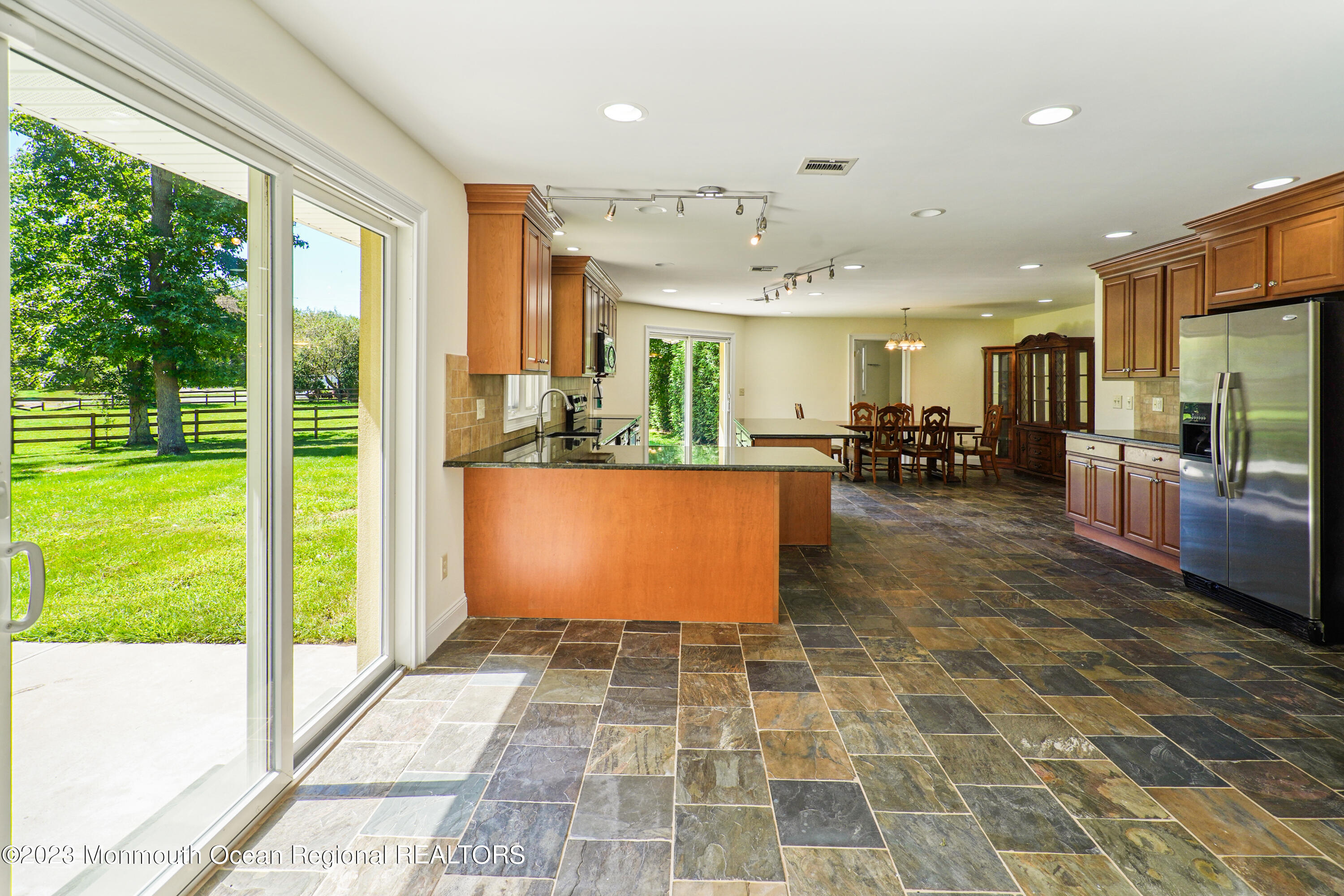 95 Daum Road Manalapan, NJ 07726 - Photo 19 of 48 Kitchen