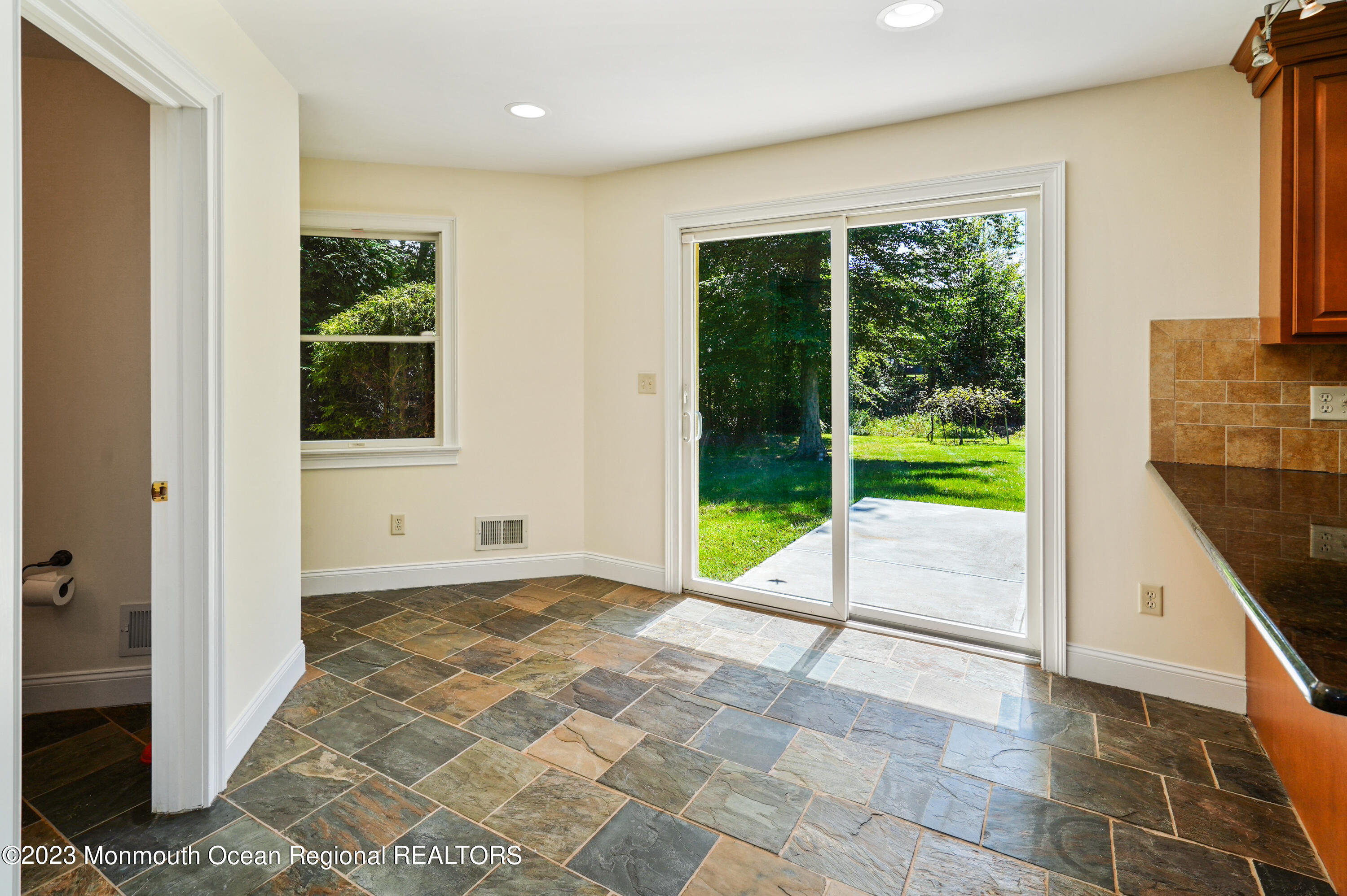 95 Daum Road Manalapan, NJ 07726 - Photo 25 of 48 Breakfast Peninsula