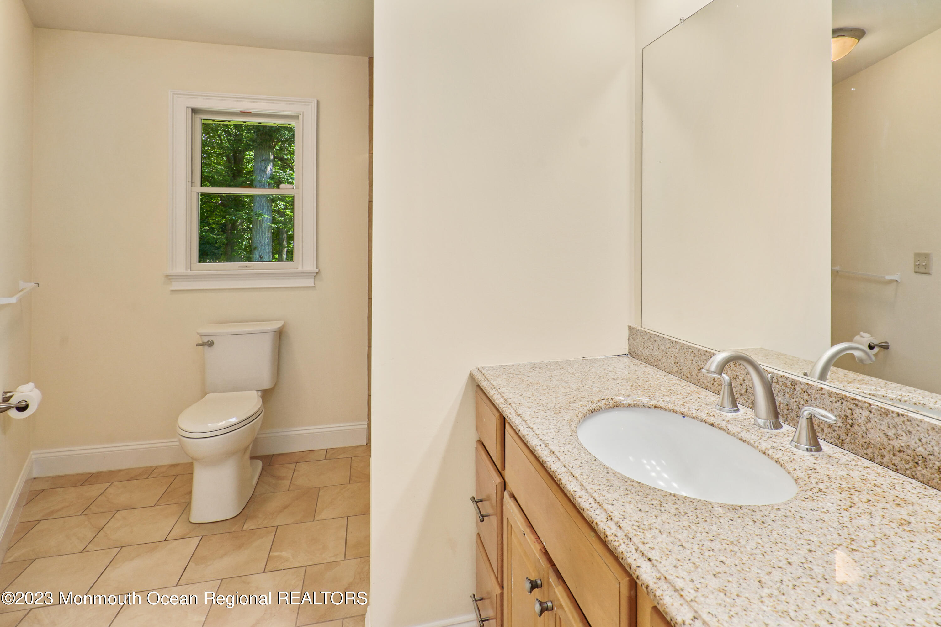 95 Daum Road Manalapan, NJ 07726 - Photo 30 of 48 Hall Bath