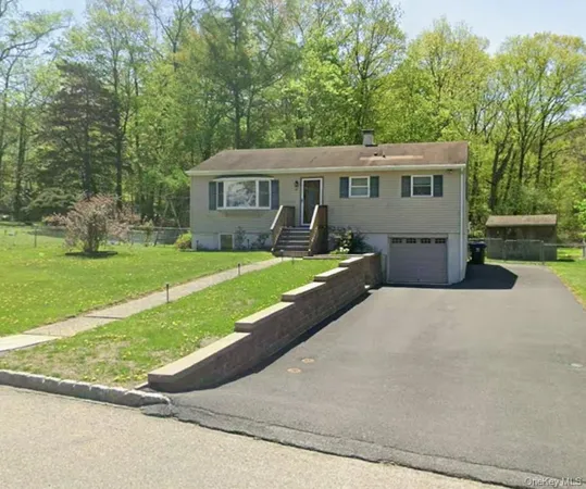 $799,000 | 62 Duelk Avenue, Monroe, NY 10950