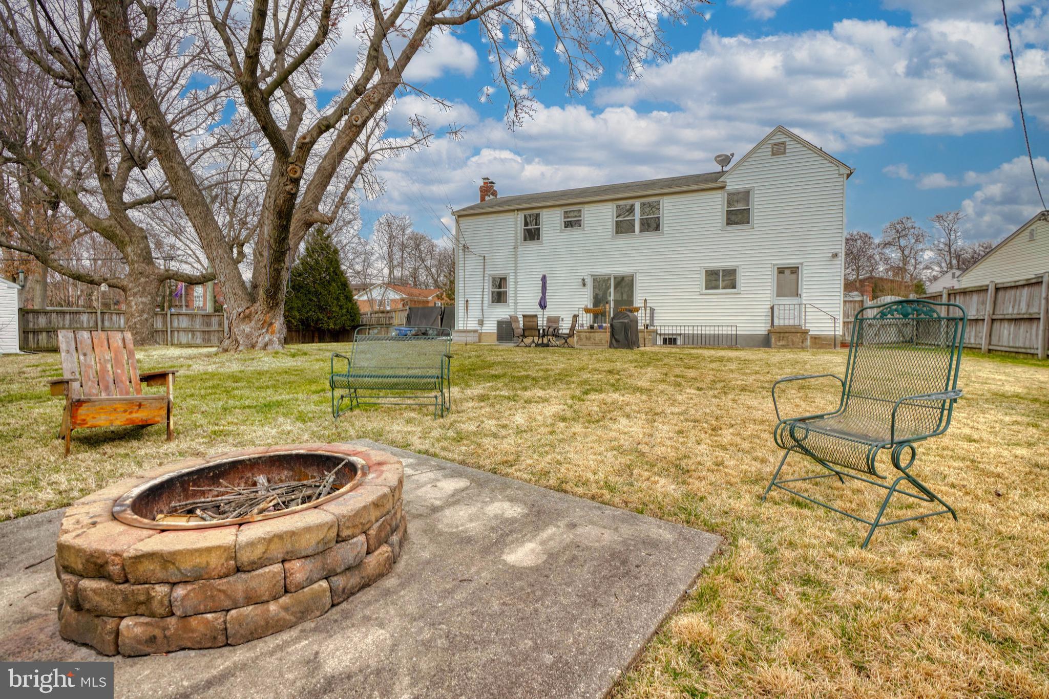 2801 Willoughby Road Baltimore, MD 21234 - Photo 20 of 51 Firepit stays!