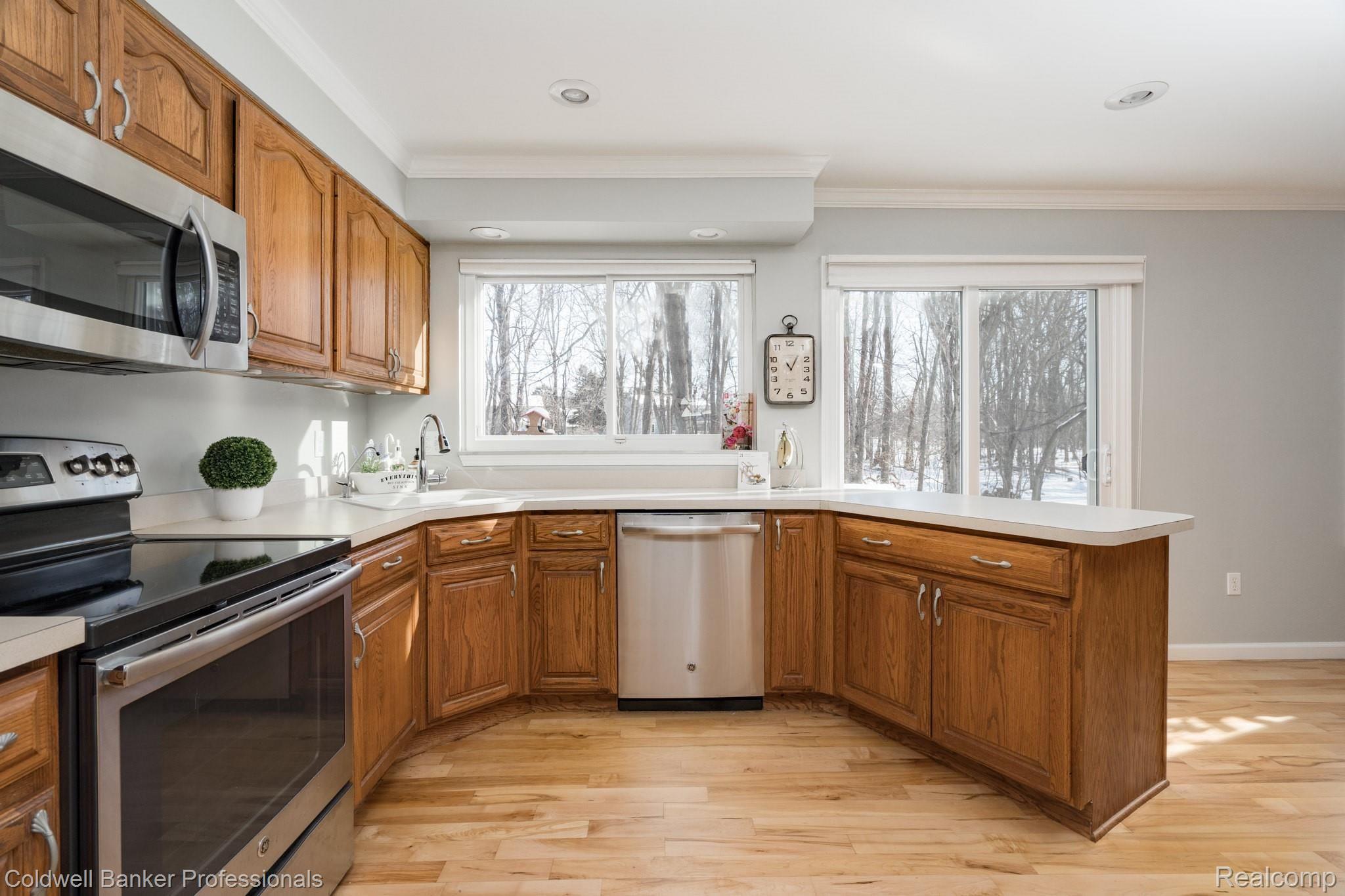 1362 West Fairview Lane Rochester, MI 48306 - Photo 13 of 35 1362-West-Fairview-15.JPG