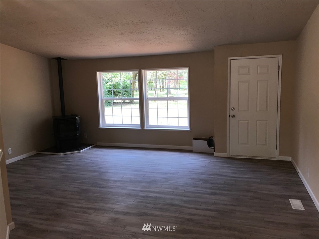 18011 Mi Lane Southwest Rochester, WA 98579 - Photo 7 of 22