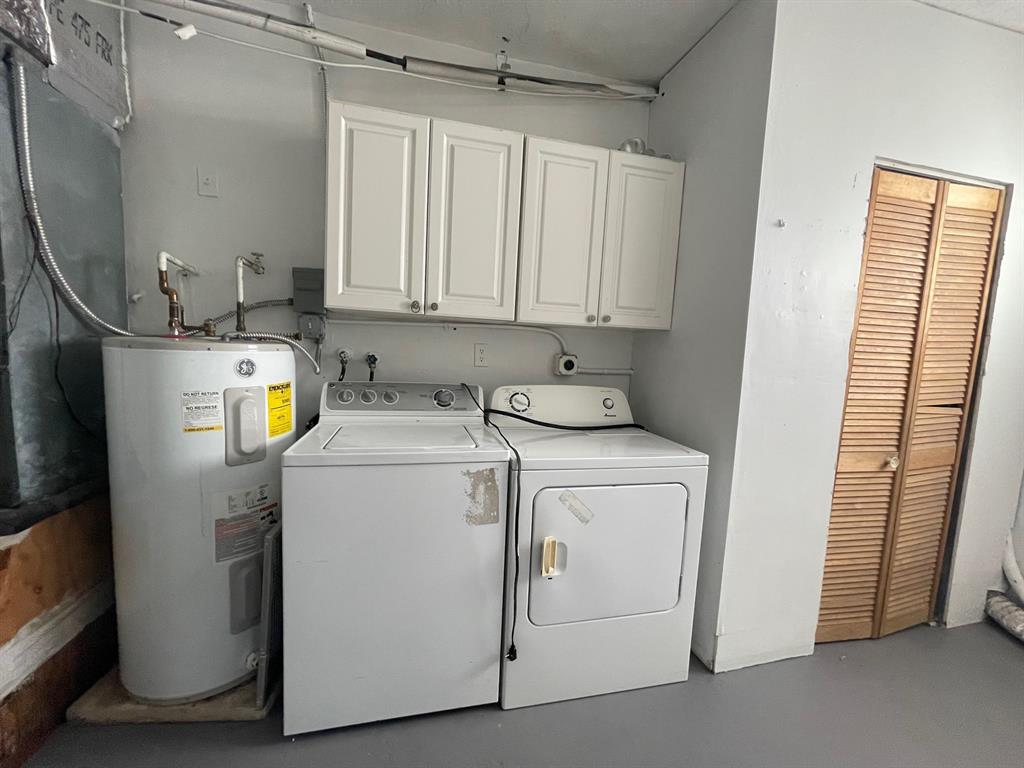 8510 Sunset Strip Sunrise, FL 33322 - Photo 18 of 21 a utility room with dryer and washer