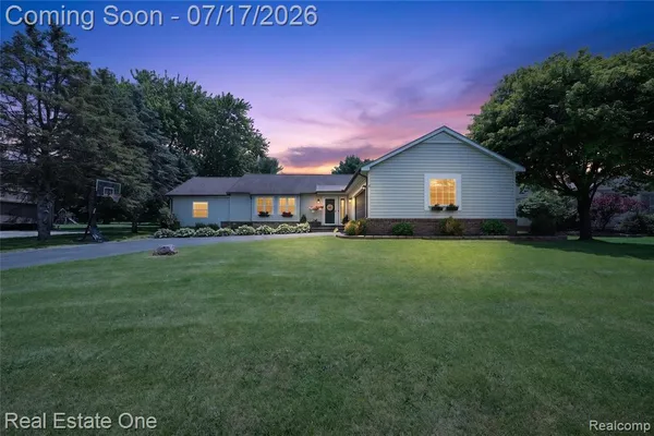 $449,900 | 3443 Valley Brook Lane, Brighton, MI 48114