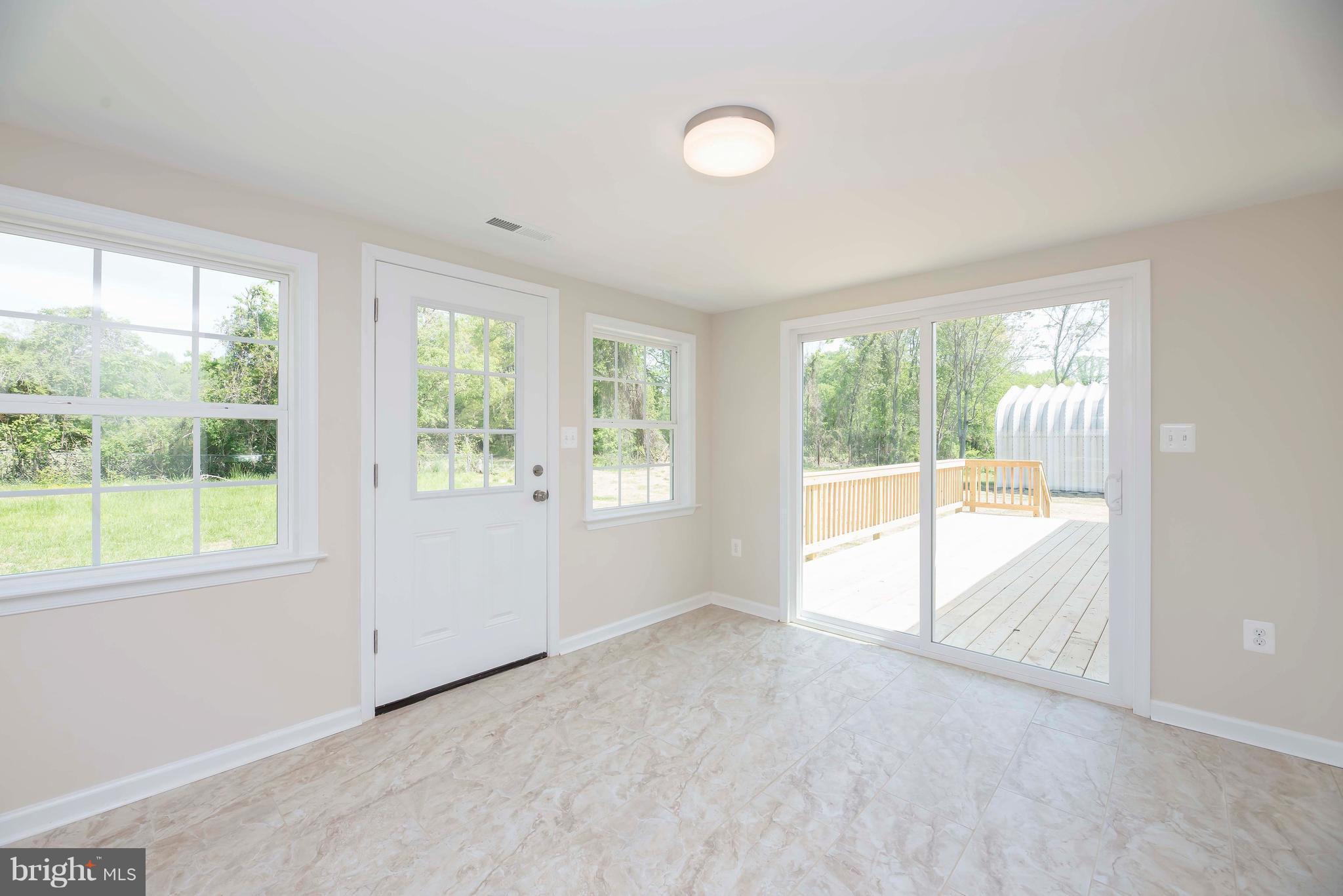 14363 Round Hill Road King George, VA 22485 - Photo 21 of 28 Sunroom