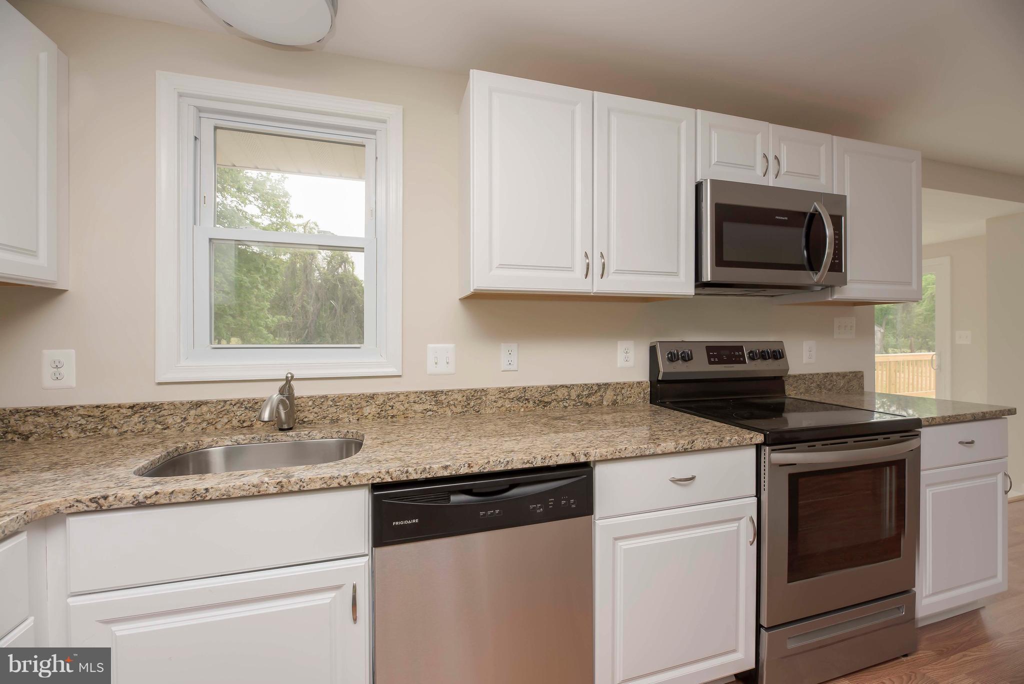 14363 Round Hill Road King George, VA 22485 - Photo 9 of 28 Kitchen
