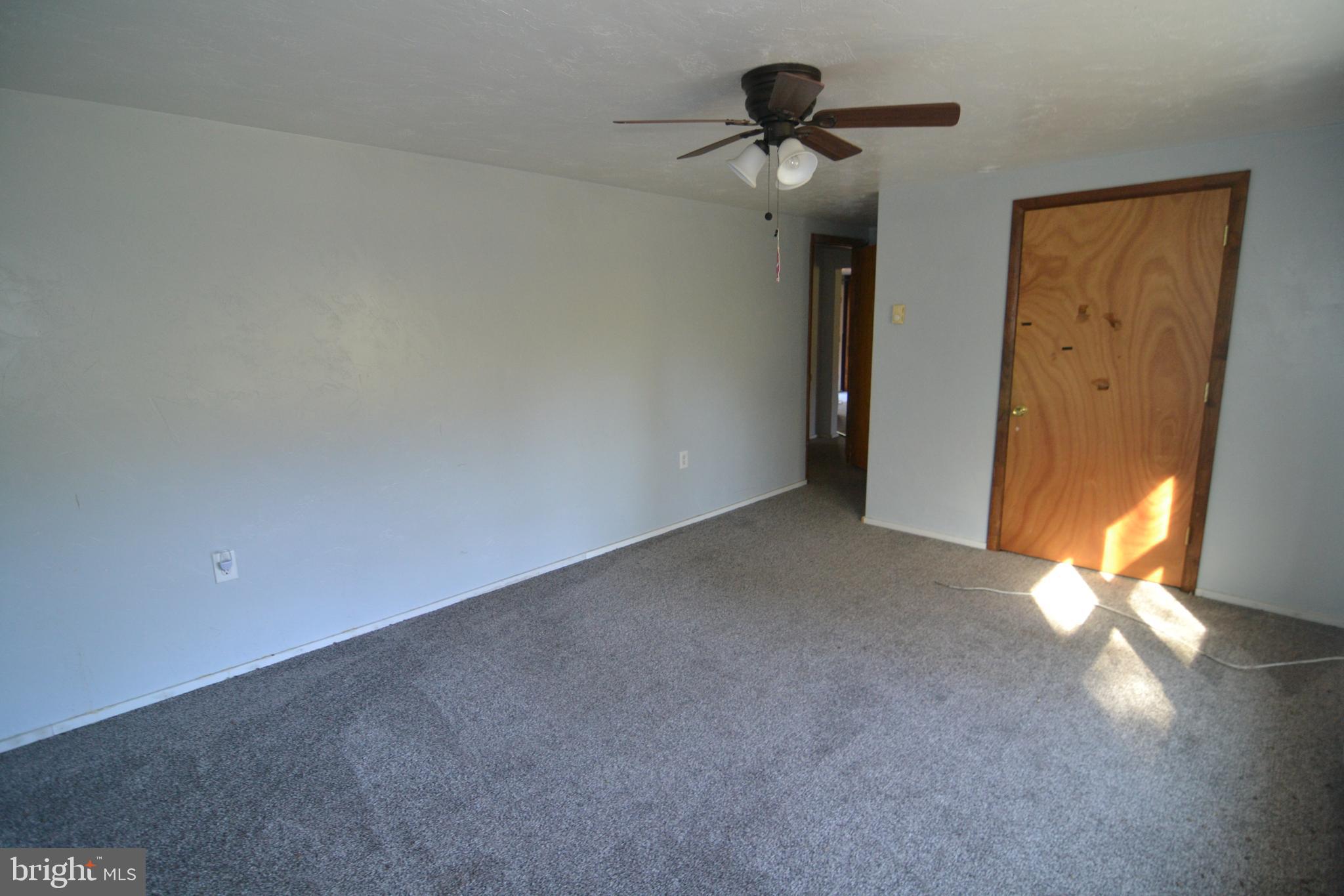 995 Cassel Road Manchester, PA 17345 - Photo 4 of 29 Gallery Image 4