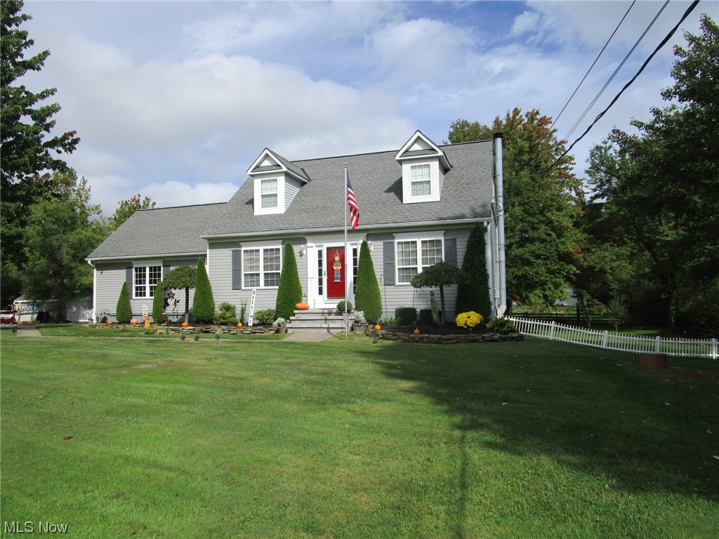 14140 Radcliffe Road Painesville, OH 44077 - Photo 4 of 34 Angled front view