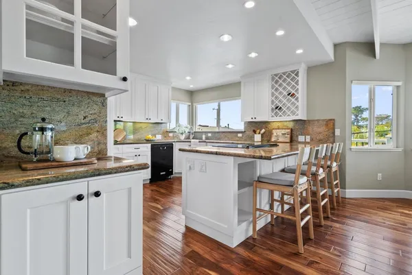 $1,725,000 | 523 Middlefield Drive, Aptos, CA 95003