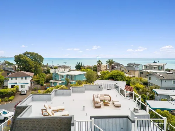 $1,725,000 | 523 Middlefield Drive, Aptos, CA 95003