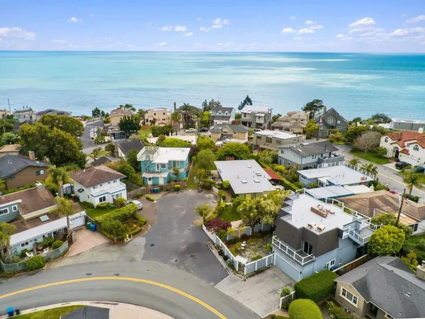 $1,725,000 | 523 Middlefield Drive, Aptos, CA 95003