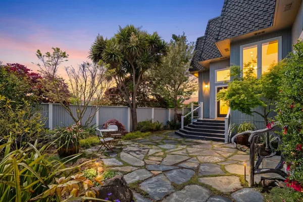 $1,725,000 | 523 Middlefield Drive, Aptos, CA 95003
