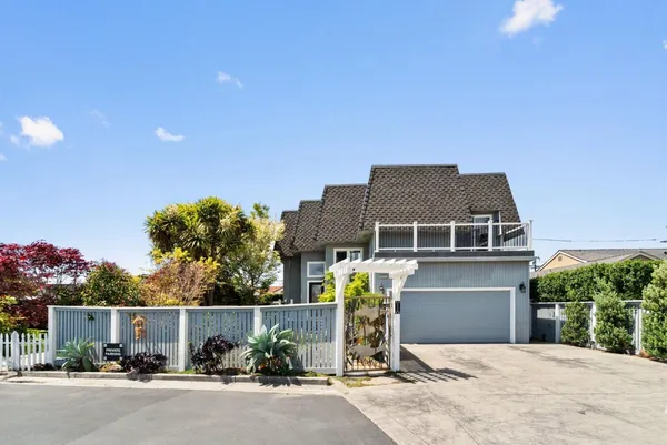 $1,725,000 | 523 Middlefield Drive, Aptos, CA 95003