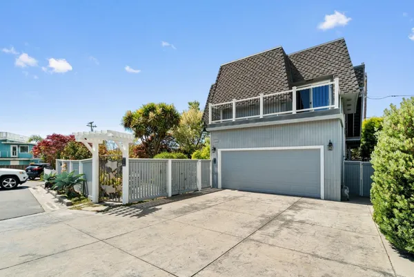 $1,725,000 | 523 Middlefield Drive, Aptos, CA 95003
