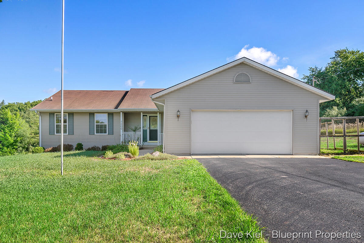 7200 Robertson Road Middleville, MI 49333 - Photo 2 of 47 IMG_1000