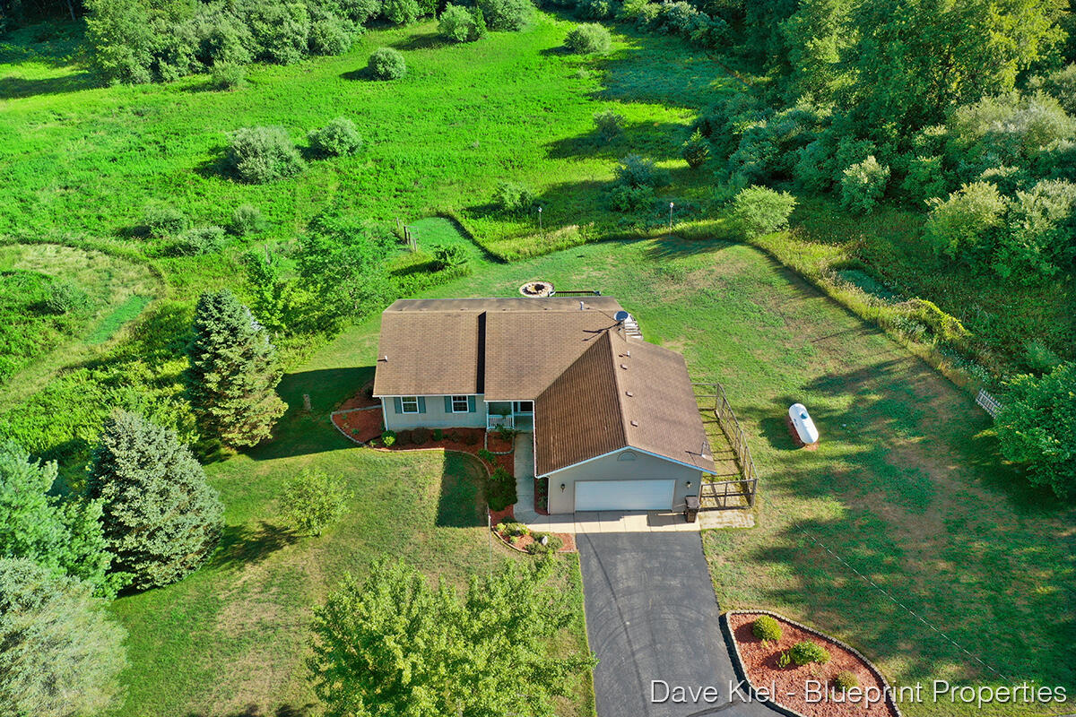 7200 Robertson Road Middleville, MI 49333 - Photo 36 of 47 IMG_1036