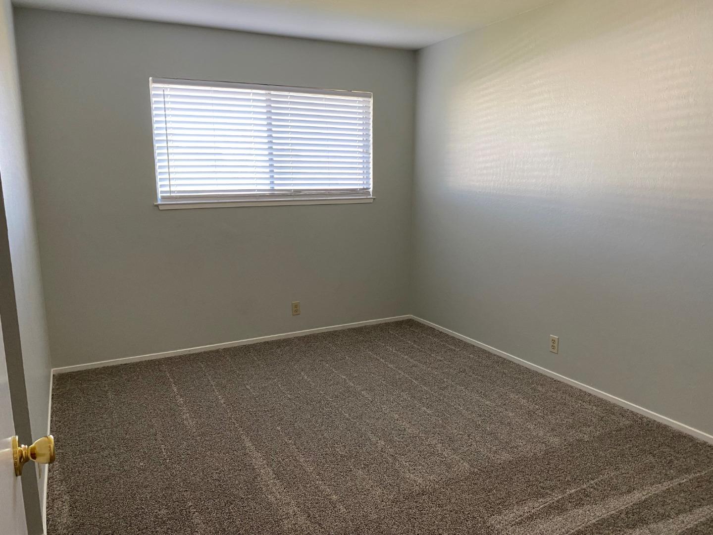 625 Comet Drive Foster City, CA 94404 - Photo 12 of 15 an empty room with a window