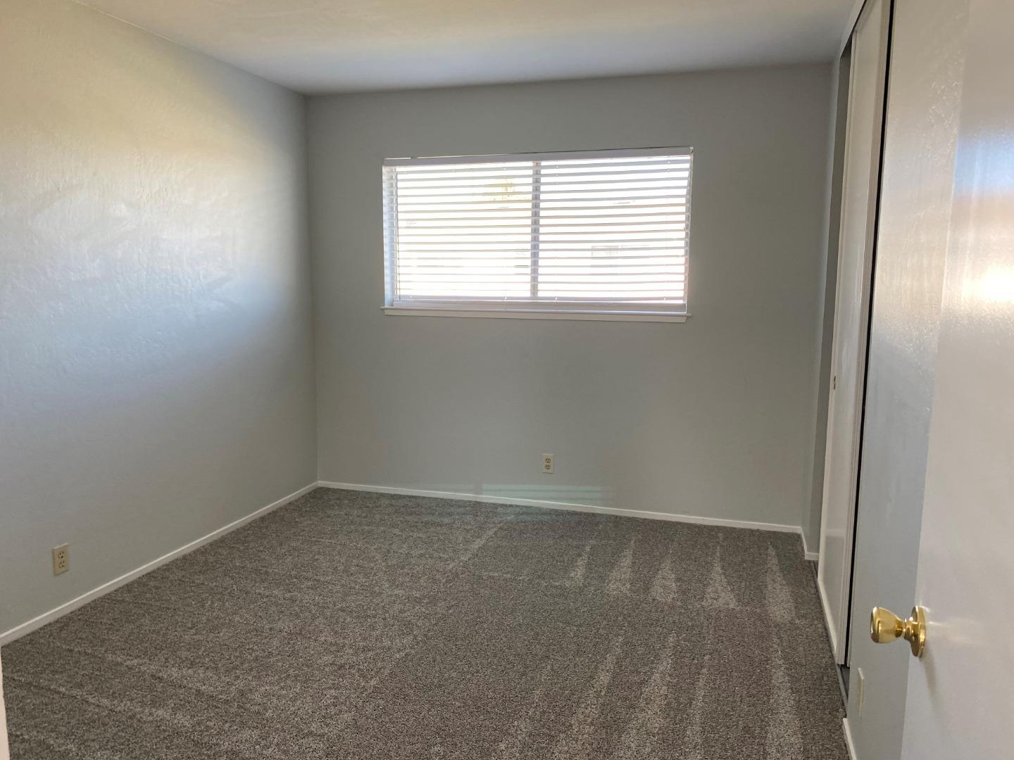 625 Comet Drive Foster City, CA 94404 - Photo 13 of 15 an empty room with a window