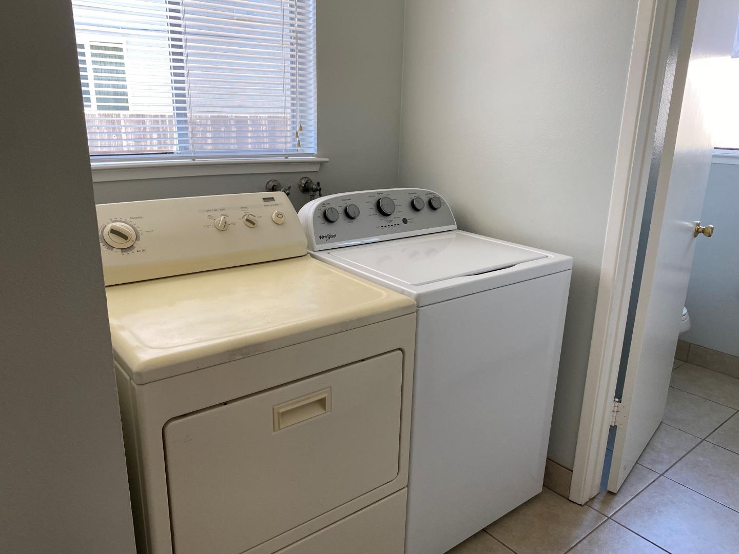 625 Comet Drive Foster City, CA 94404 - Photo 15 of 15 a utility room with dryer and washer