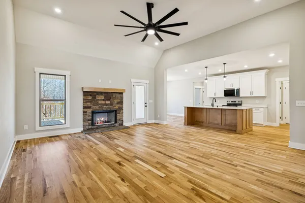 $899,000 | 1183 Hangar Road, Springfield, TN 37172