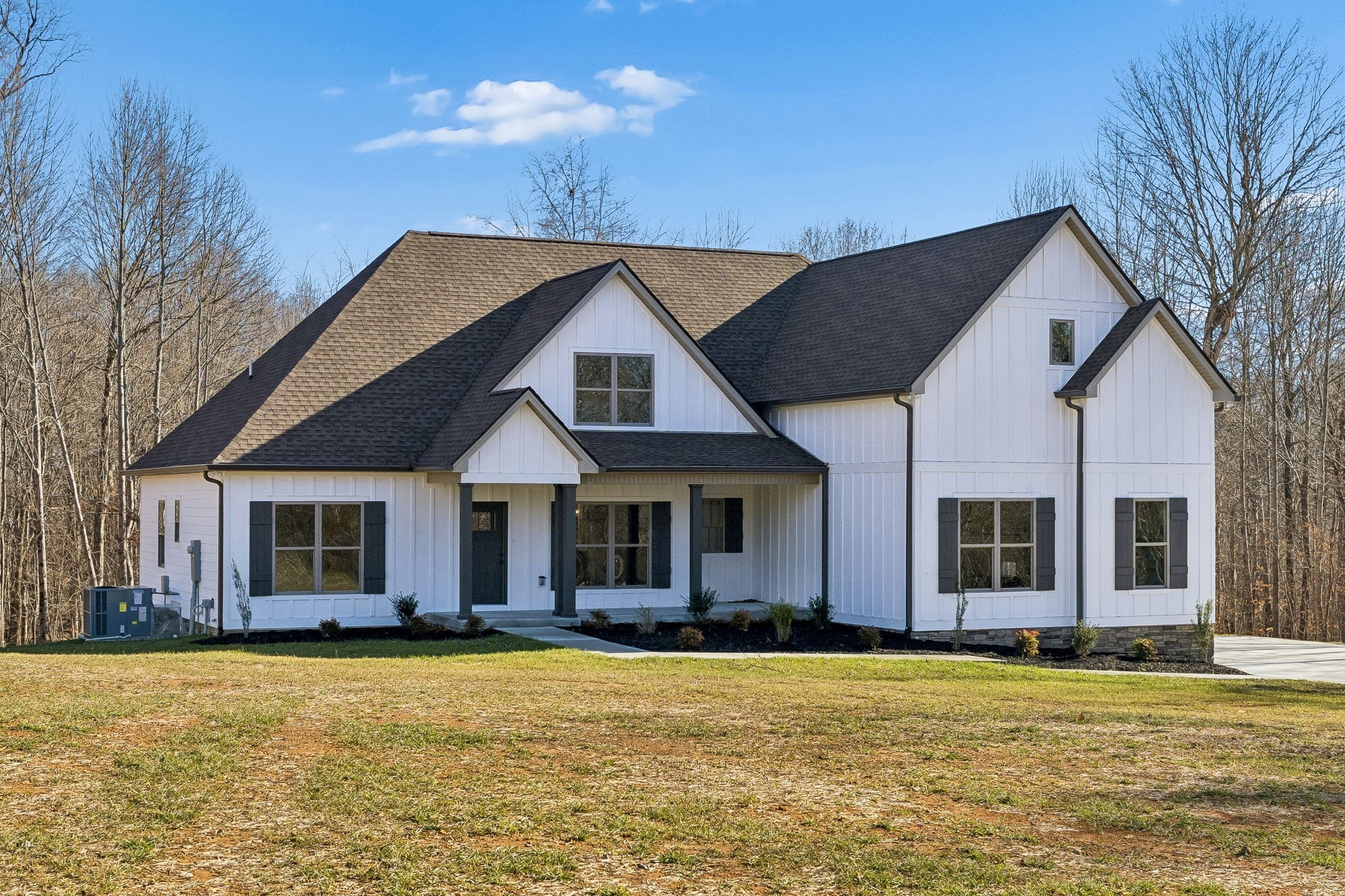 1183 Hangar Road Springfield, TN 37172 - Photo 4 of 69 a front view of a house with a yard