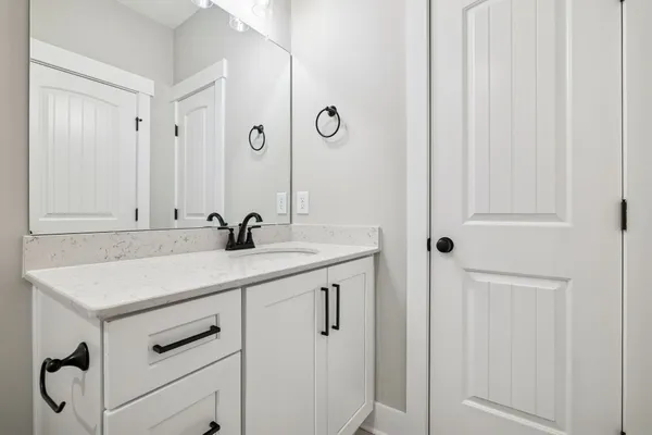 $899,000 | 1183 Hangar Road, Springfield, TN 37172