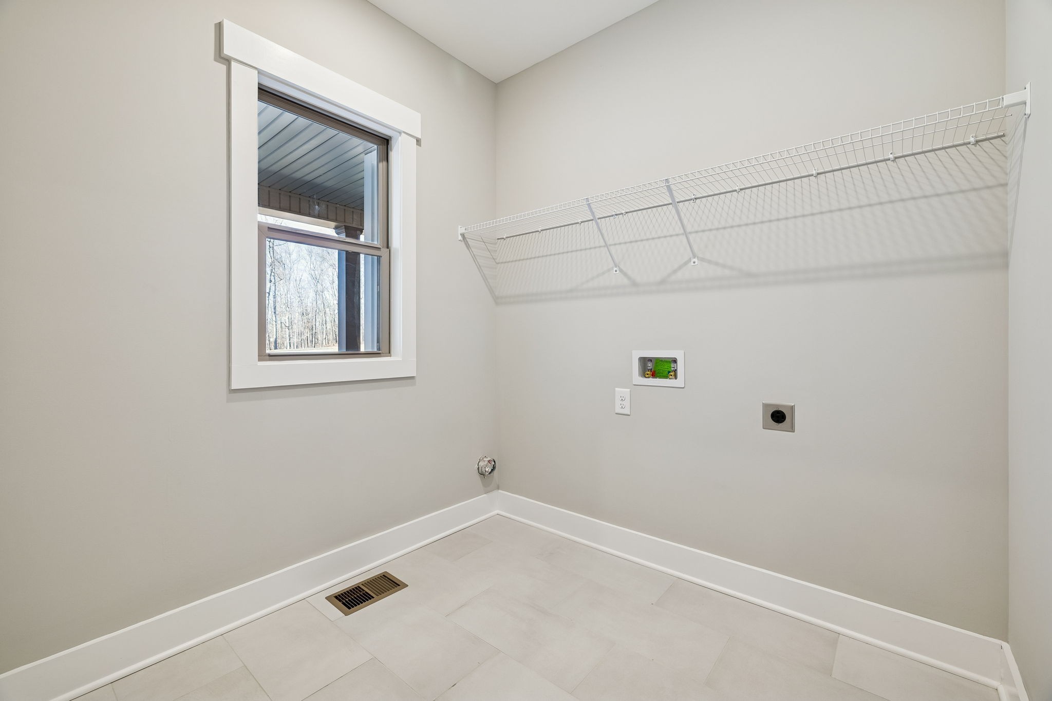 1183 Hangar Road Springfield, TN 37172 - Photo 46 of 69 a view of room with window