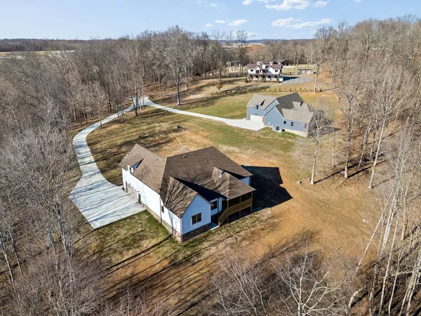 $899,000 | 1183 Hangar Road, Springfield, TN 37172