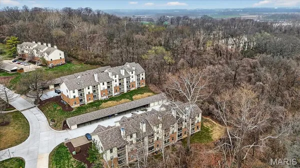 $145,000 | 2306 Canyonlands Drive, Unit D, Maryland Heights, MO 63043