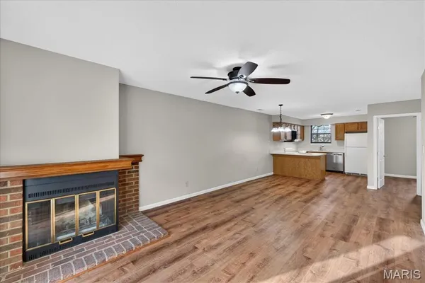 $145,000 | 2306 Canyonlands Drive, Unit D, Maryland Heights, MO 63043