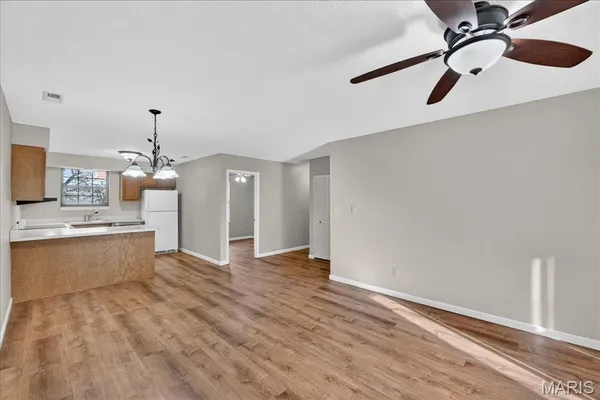 $145,000 | 2306 Canyonlands Drive, Unit D, Maryland Heights, MO 63043