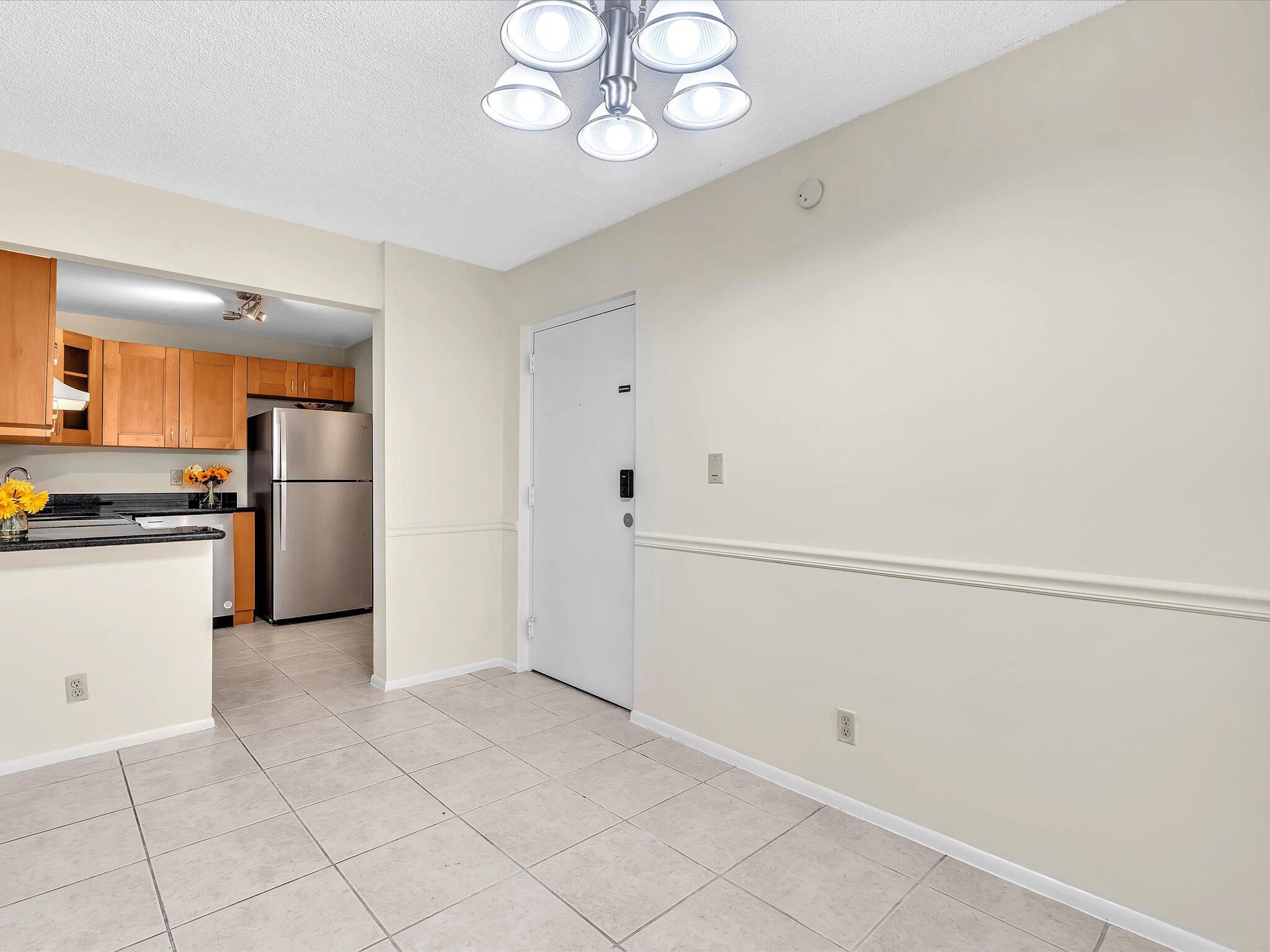 470 Northwest 20th Street Boca Raton, FL 33431 - Photo 3 of 50 Enter to Dining and Kitchen