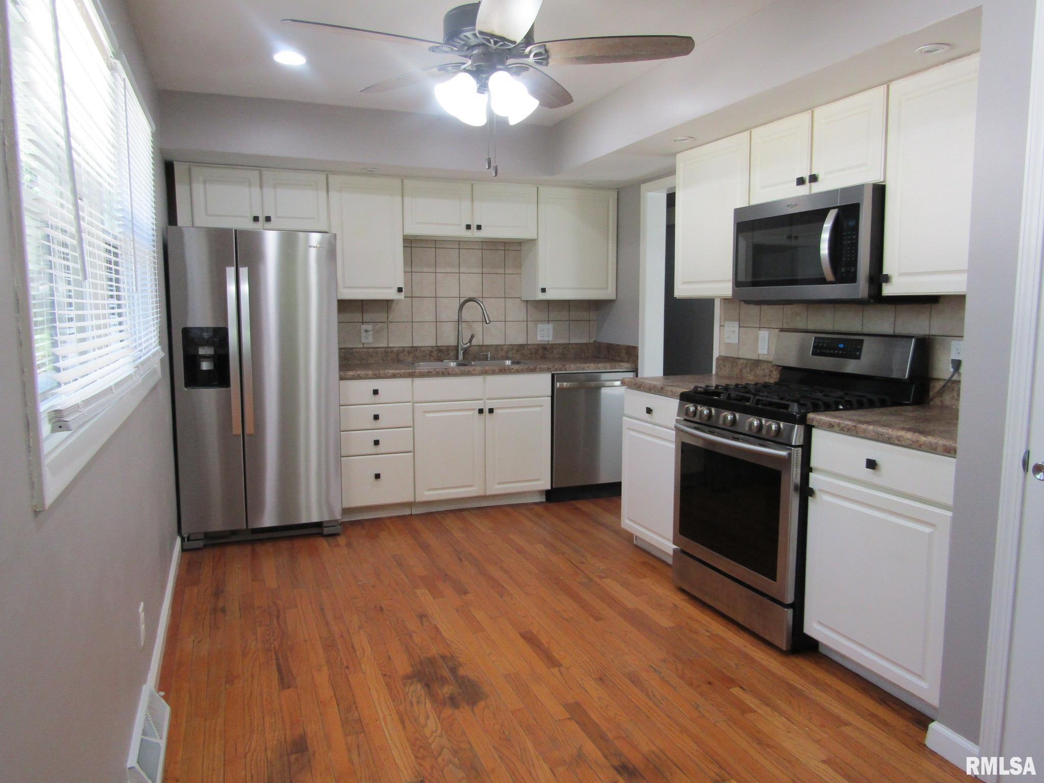 111 Collier Drive Springfield, IL 62704 - Photo 9 of 31