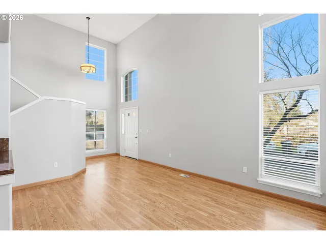 $425,000 | 22030 Southwest Grahams Ferry Road, Unit D, Tualatin, OR 97062