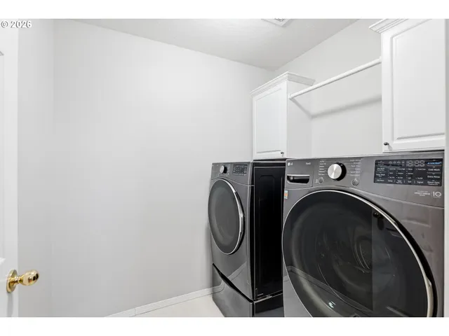 $425,000 | 22030 Southwest Grahams Ferry Road, Unit D, Tualatin, OR 97062