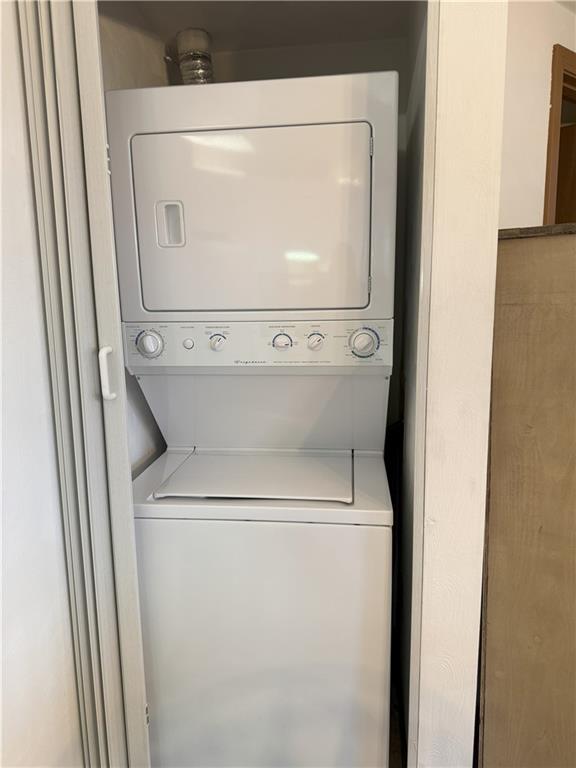 Z1 Sunridge Road Champion, PA 15622 - Photo 15 of 18 a close up view of a washer and dryer