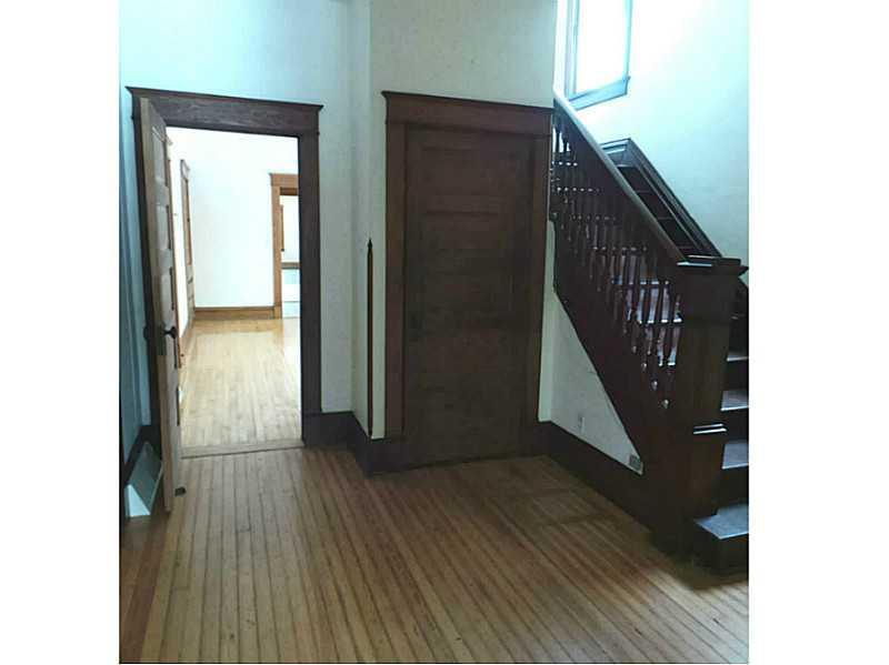 259 North 7th Street Indiana, PA 15701 - Photo 3 of 16 Entry/Foyer.