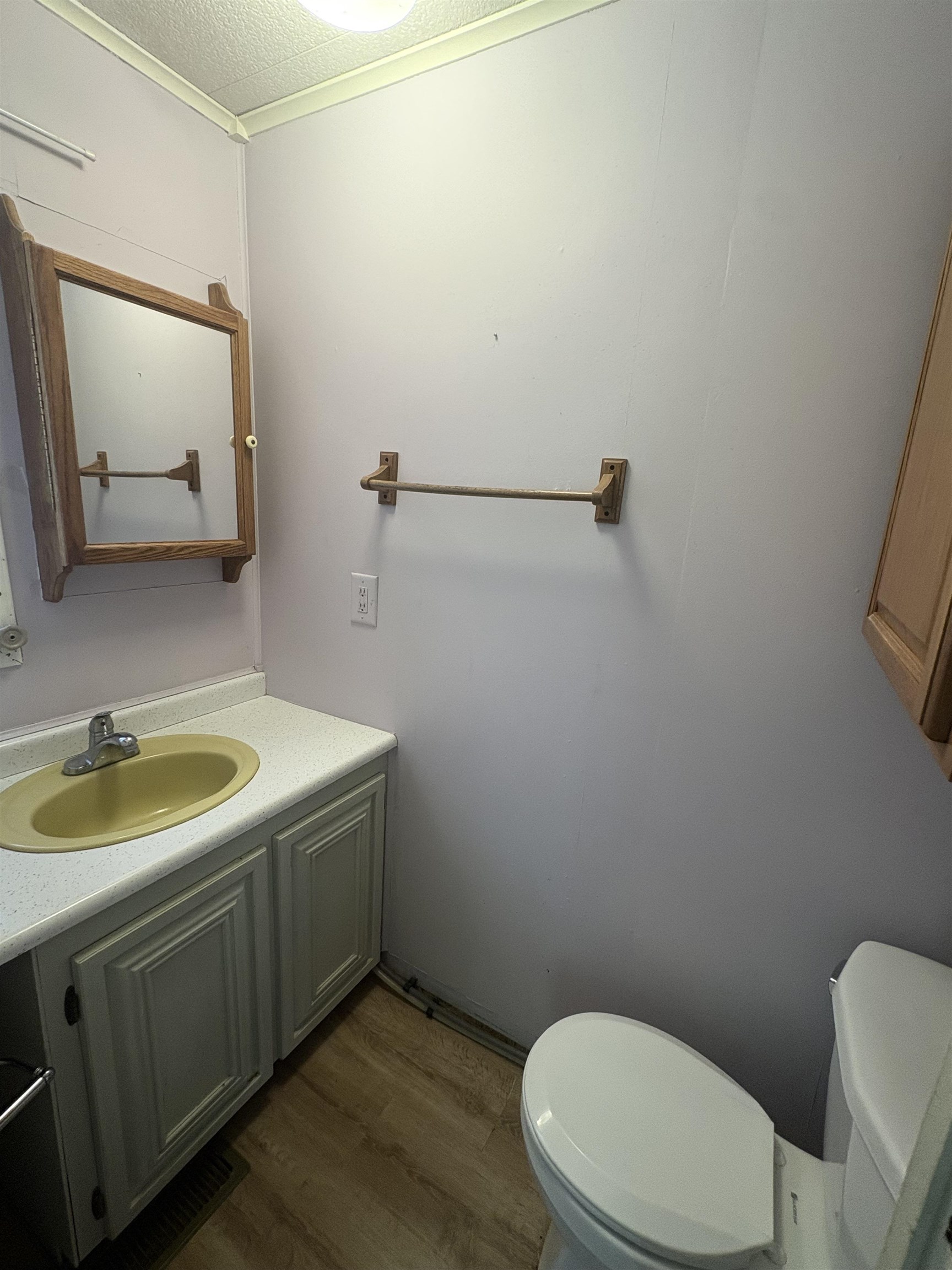 14 Queens Lane Epsom, NH 03234 - Photo 11 of 26