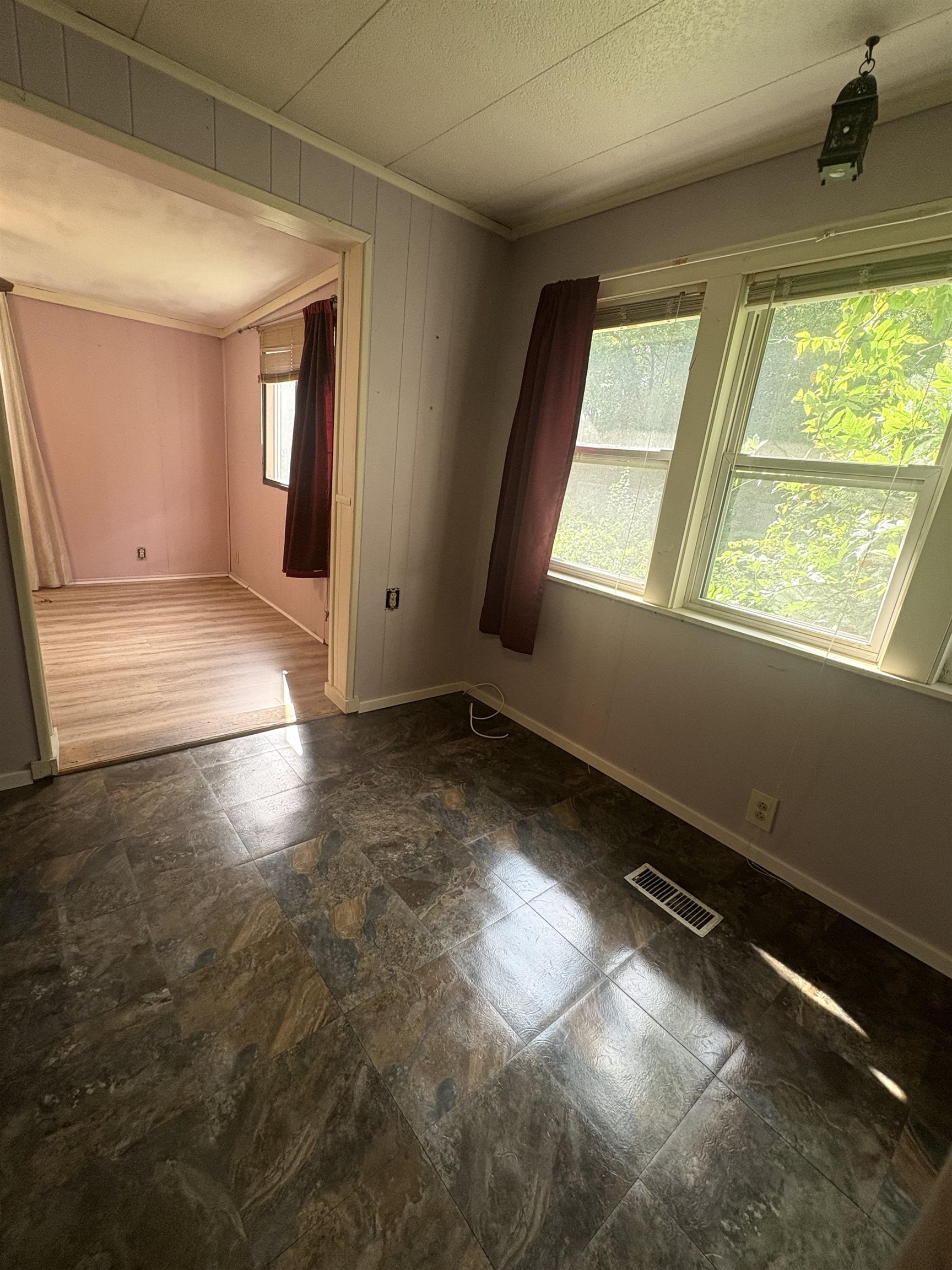 14 Queens Lane Epsom, NH 03234 - Photo 10 of 26