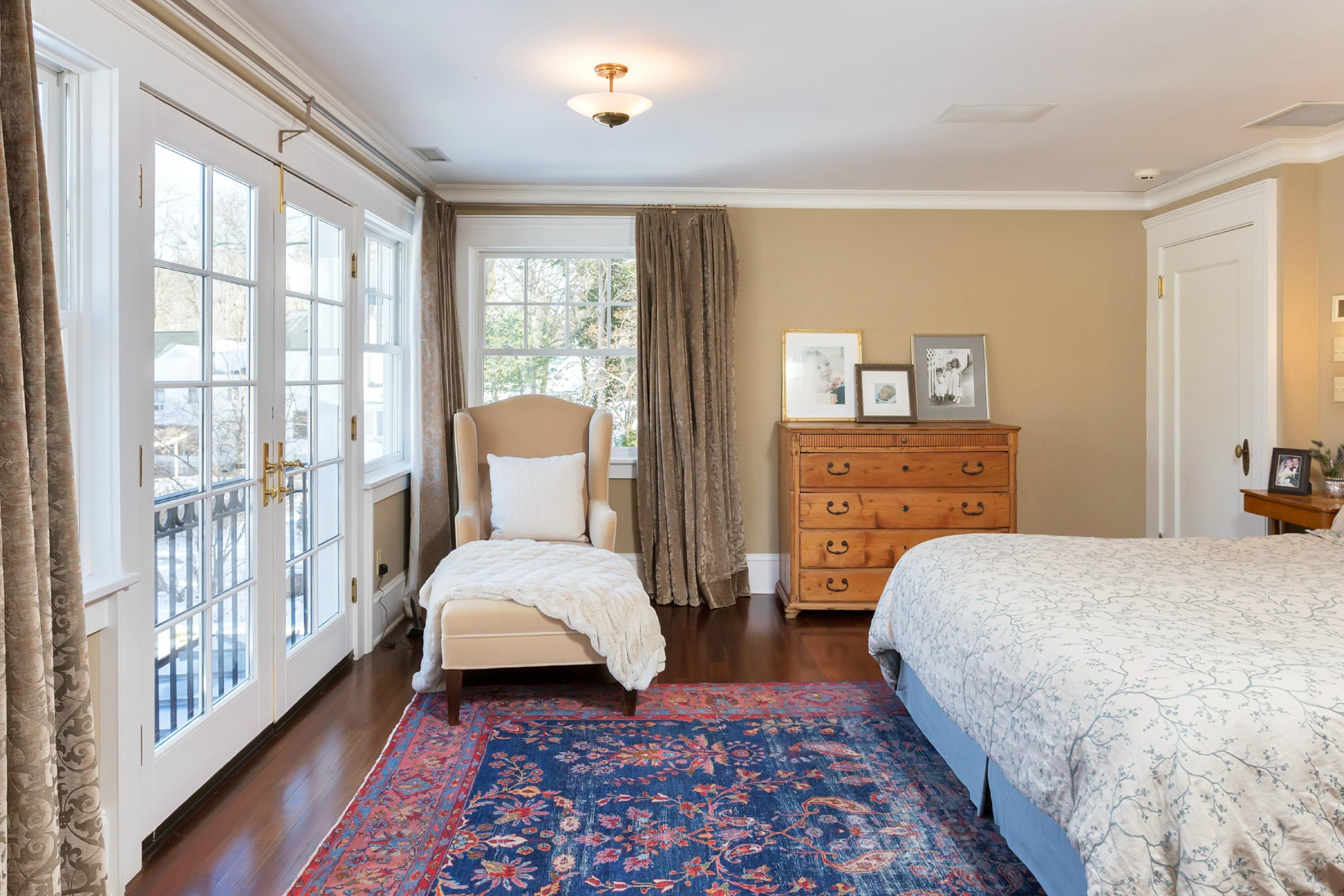 39 Old Farm Road Darien, CT 06820 - Photo 19 of 36 a bedroom with a bed and a window
